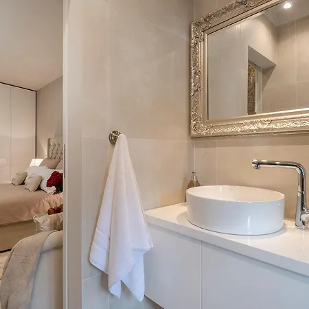 فندق مبيت وإفطار Jupiter Lux 4*
