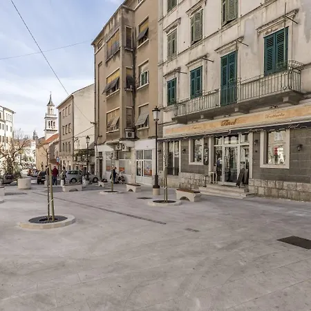 Jupiter Lux B&B 스플리트