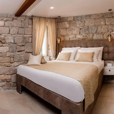 Alojamento de Acomodação e Pequeno-almoço Jupiter Lux 4*