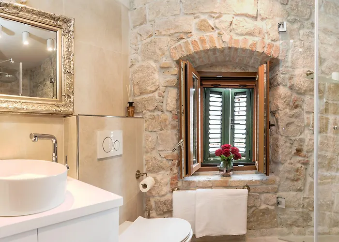 Jupiter Lux Bed and breakfast