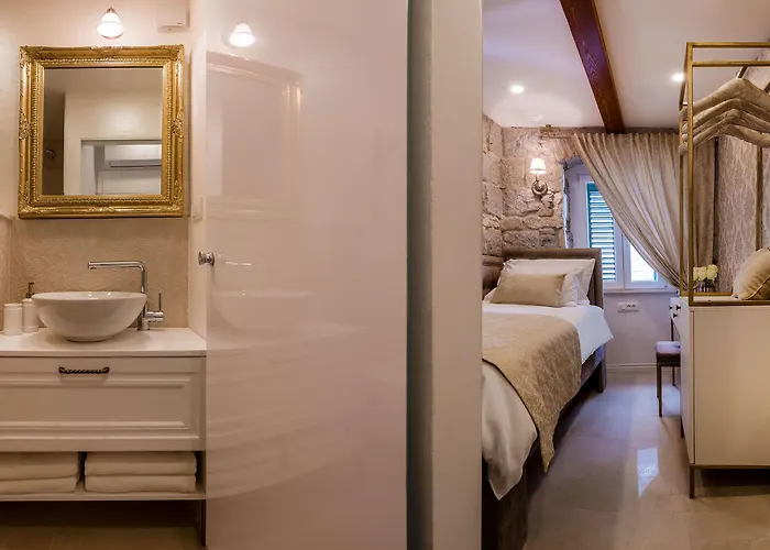 Jupiter Lux 4* Split