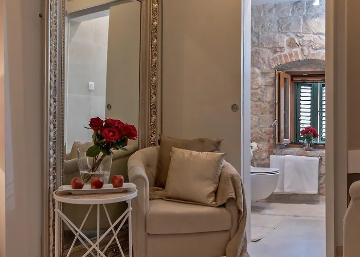 Jupiter Lux Bed and breakfast