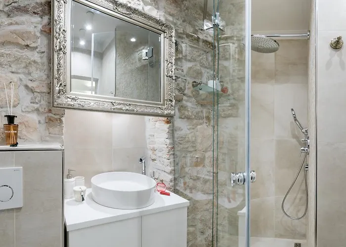 Jupiter Lux Bed and breakfast