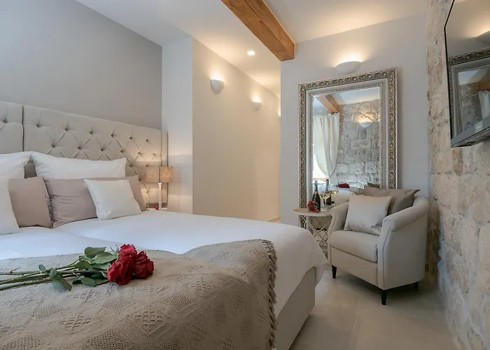 Jupiter Lux 4* Split